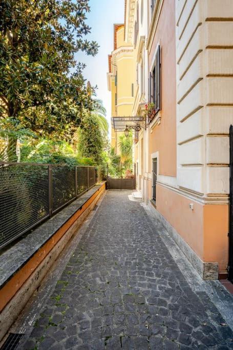 Lovely Loft Torlonia In Center Town Apartment